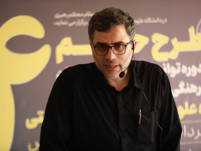 رهبری حکیم انقلاب، ستون استواری در برابر جنگ ترکیبی دشمن است