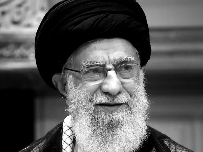امام خامنه‌ای رهبر معظم انقلاب اسلامی به شهادت رسیدند