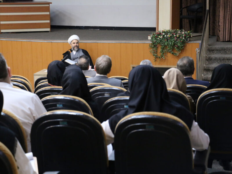برگزاری چهارمین جلسه تفسیر سوره ممتحنه در بیمارستان کودکان مفید